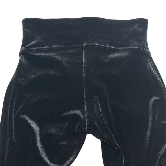 SPANX Velvet Leggings Contouring Waistband Black Size Medium - Picture 9 of 13